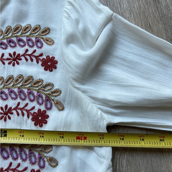 274 Anthropologie Meadow Rue Embroidered Mock Neck Back Buttons Blouse size 2 - Picture 15 of 16